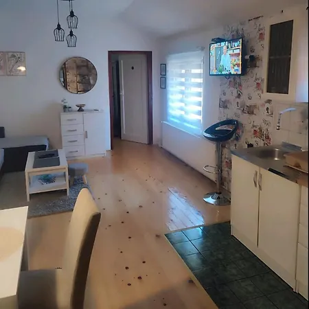 Apartment Kum *